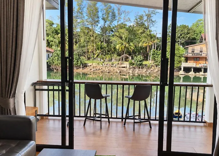 Baan Rim Nam